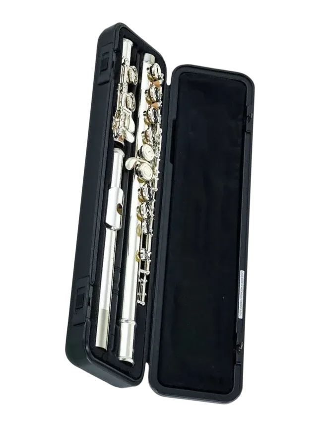 Photo of the Yamaha YFL-212 flute