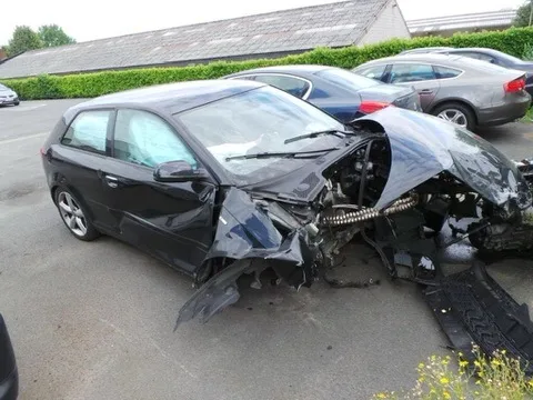 La voiture de Simon Tarea après son accident de la route en 2014