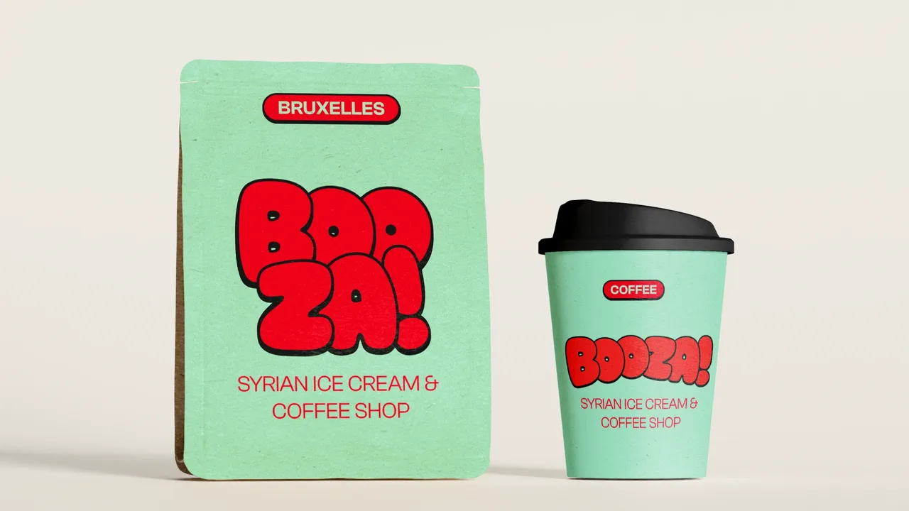 Sachet de café et gobelet à emporter Booza! menthe, logo rouge et mention « Syrian ice cream & coffee shop »