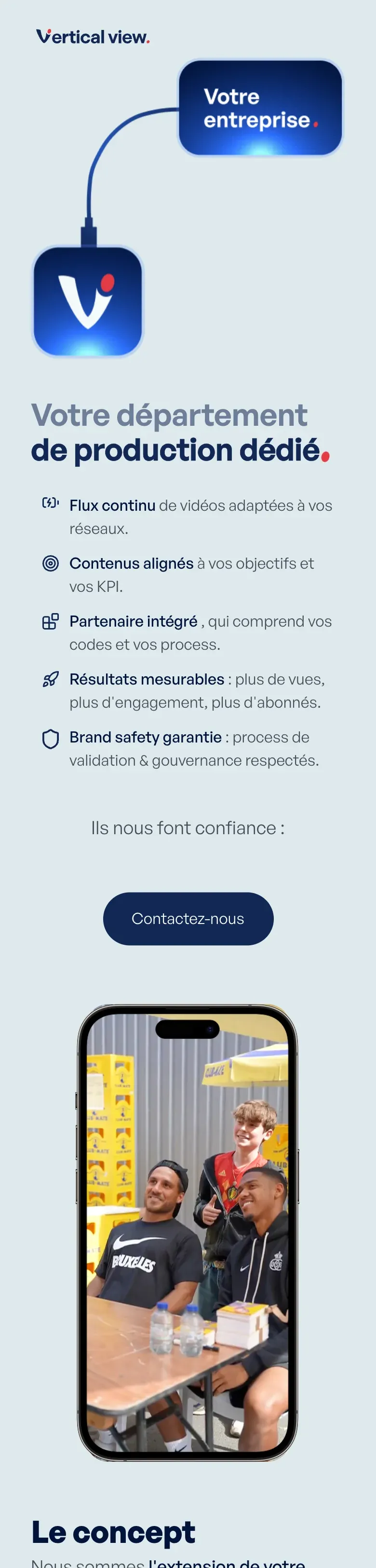 Accueil du site Vertical View sur téléphone : « Votre département de production dédié », liste des atouts et vidéo verticale