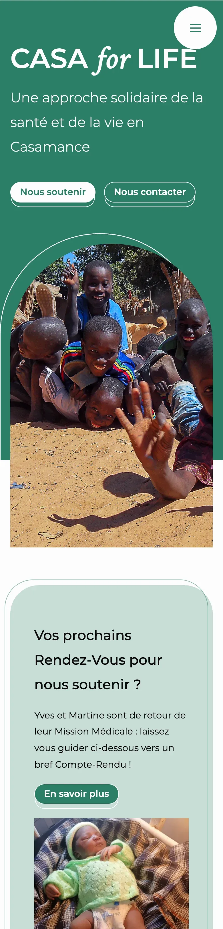Accueil du site Casa for Life sur téléphone : en-tête vert, boutons de soutien et de contact, photo d'enfants en arche