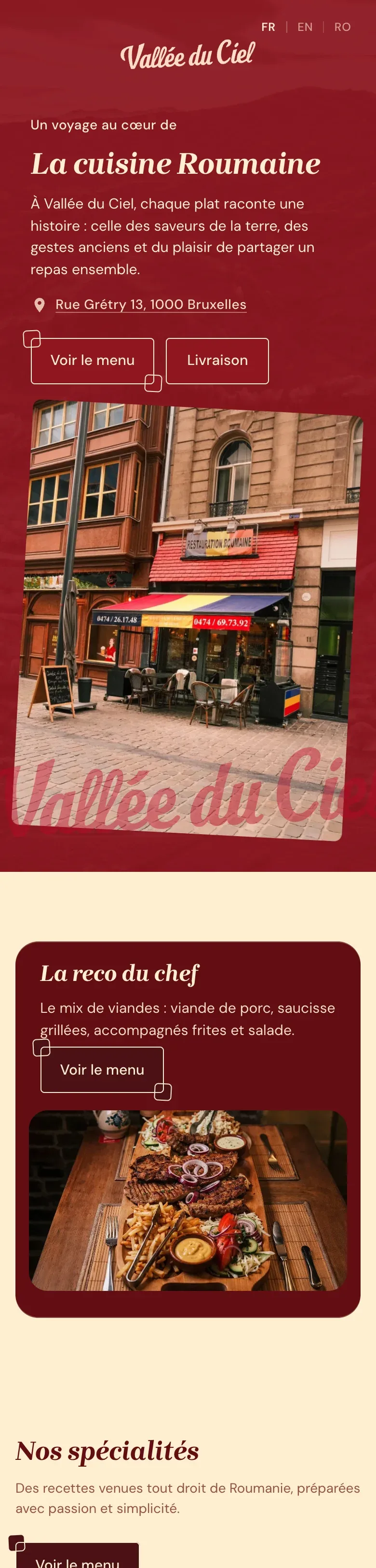 Accueil du site Vallée du Ciel sur téléphone : « La cuisine roumaine », boutons menu et livraison, photo de la façade